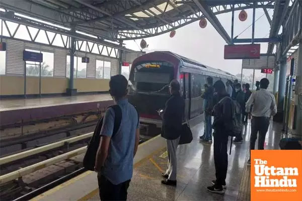 Youth jumps on Bengaluru Metro tracks, saved as train stops just in time