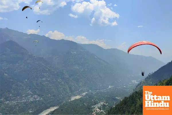 Tragic Paragliding Accident: 19-Year-Old Girl Dies Due to Safety Violations, Pilot Injured