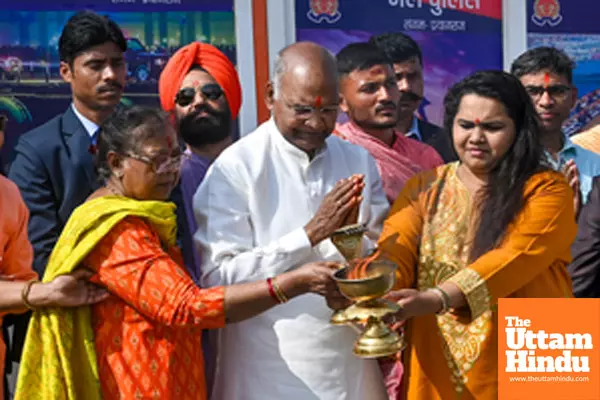 Prayagraj: Former President Ram Nath Kovind performs pooja at the Triveni Sangam