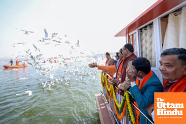 Prayagraj: CM Yogi Adityanath participates in a ritual by feeding migratory birds