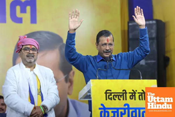 New Delhi: AAP National Convener Arvind Kejriwal addresses a public meeting in support of party candidate Awadh Ojha