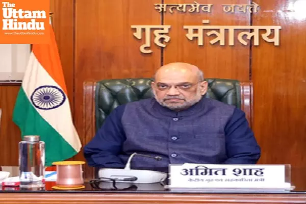 Union Home Minister Amit Shah speaks to CM Fadnavis on Jalgaon train tragedy