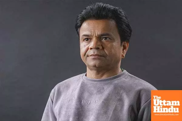 Bollywood Actor Rajpal Yadav Mourns Father’s Demise at AIIMS