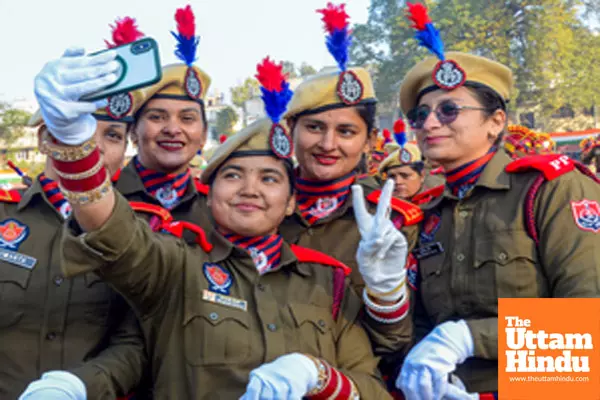 Amritsar: Full dress rehearsal for the upcoming Republic Day