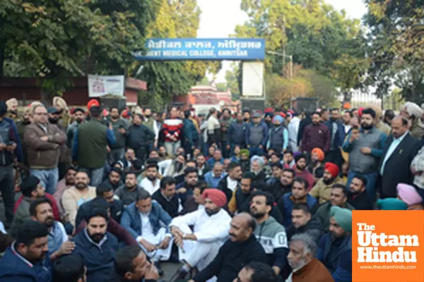 Amritsar: Congress stages dharna outside Government Medical College