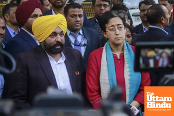 New Delhi: Punjab CM Bhagwant Mann and Delhi CM Atishi address the media after their meeting with the Election Commissioner