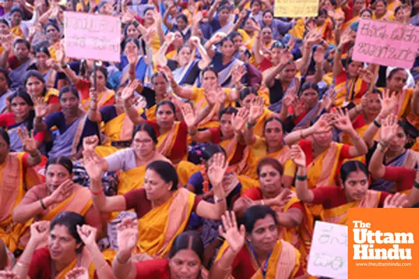 Bengaluru: Members of the Anganwadi Workers and Helpers Association (Sahayakiyara Sangha) protest at Freedom Park