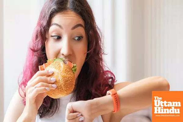 How Eating Too Quickly Affects Digestion, Hunger and Your Body’s Respons