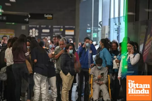 105 Colombian deportees land in Bogota from US