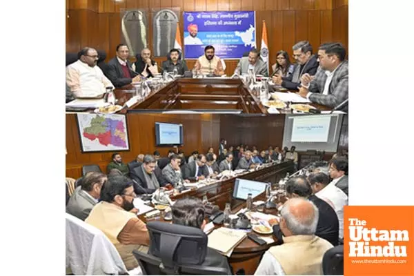 Haryana CM holds pre-Budget consultations with textile representatives