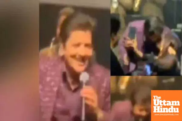 Udit Narayan kisses female fans on lips during concert, video goes viral