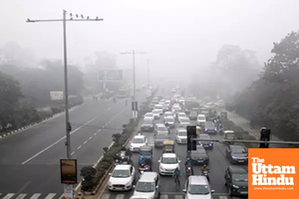 Air quality in delhi remains very poor, IMD forecasts cloudy conditions