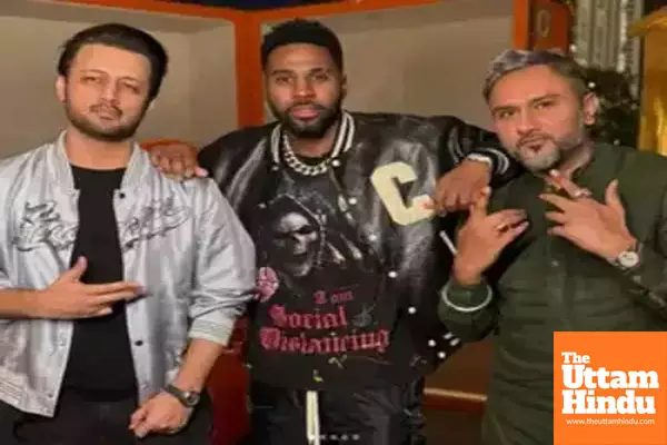 Honey Singh shares moment with borderless brothers Jason Derulo, Atif Aslam