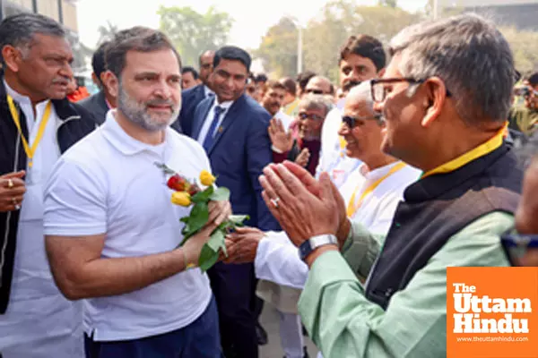 LoP Rahul Gandhi receives a warm welcome at Patna airport