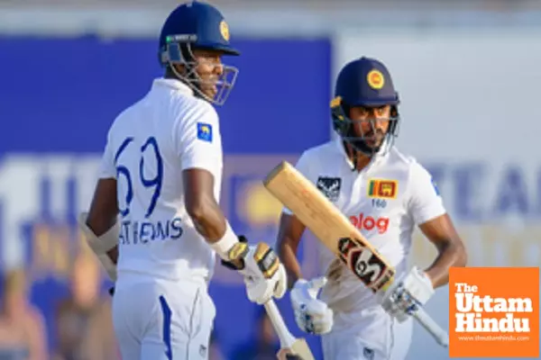 Chandimal, Mendis fightback after Lyon, Starc three-fers in Galle