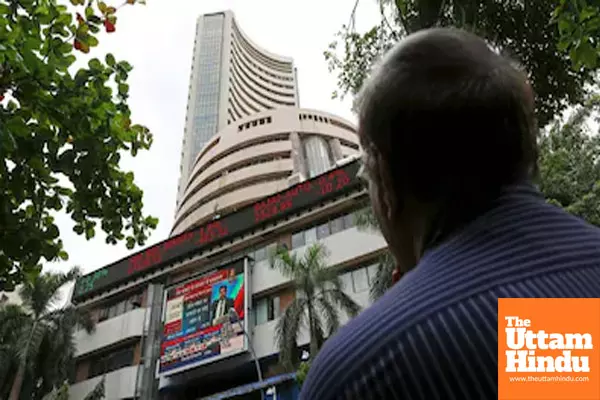 Sensex, Nifty trade flat after RBI cuts repo rate by 25 bps