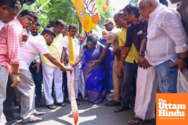 Tamil Nadu BJP leader Tamilisai Soundararajan and party members celebrate the partys performance in the Delhi Assembly elections