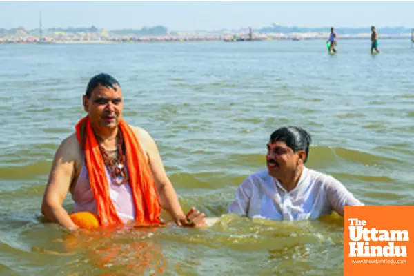 Rajasthan CM Bhajan Lal Sharma and Madhya Pradesh CM Mohan Yadav take a holy dip at the Triveni Sangam