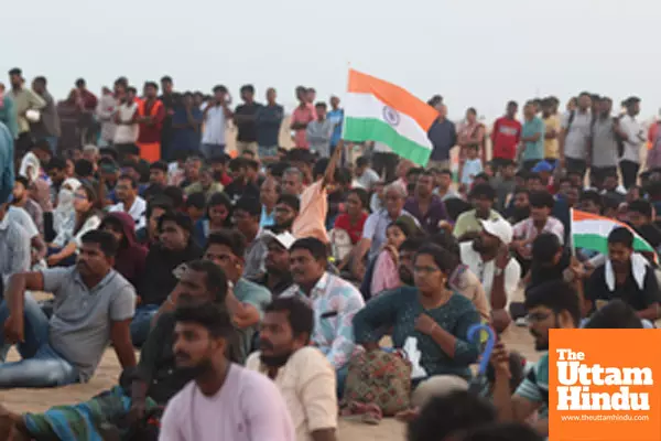 Cricket fans gather at Marina Beach to watch the live screening of the India vs Pakistan match