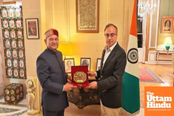 Indian Army chief in France: Envoy greets Gen Dwivedi ahead of military talks