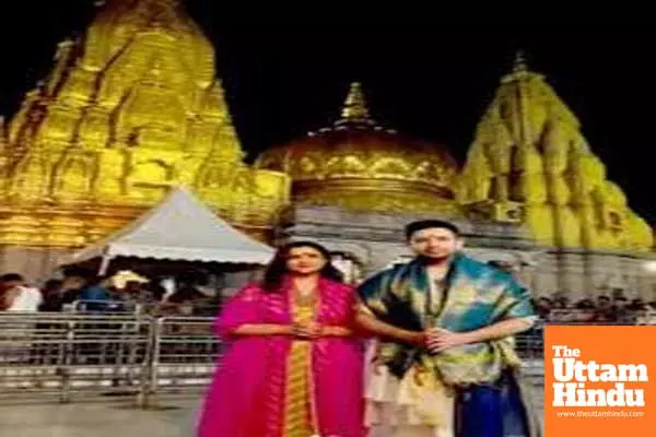 Parineeti Chopra, Raghav Chadha offer prayers at Kashi Vishwanath Temple