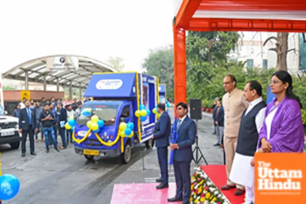 Flagging off ceremony of Janaushadhi Rath & Vans