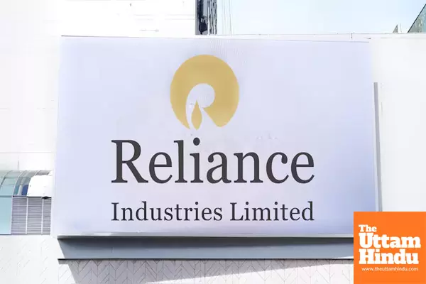 Reliance Industries Shares Rise After Brokerages Upgrade Stock with Target Prices up to Rs 1,600