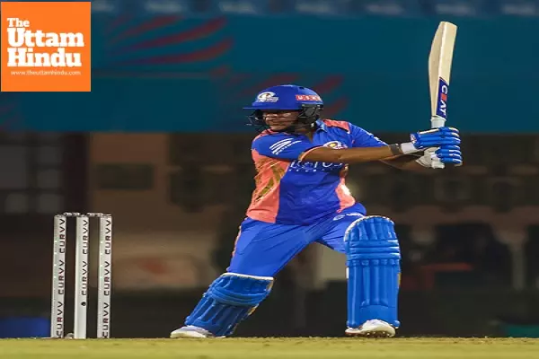 WPL 2025: Skipper Harmanpreets brilliant half-century lifts MI to 179/6